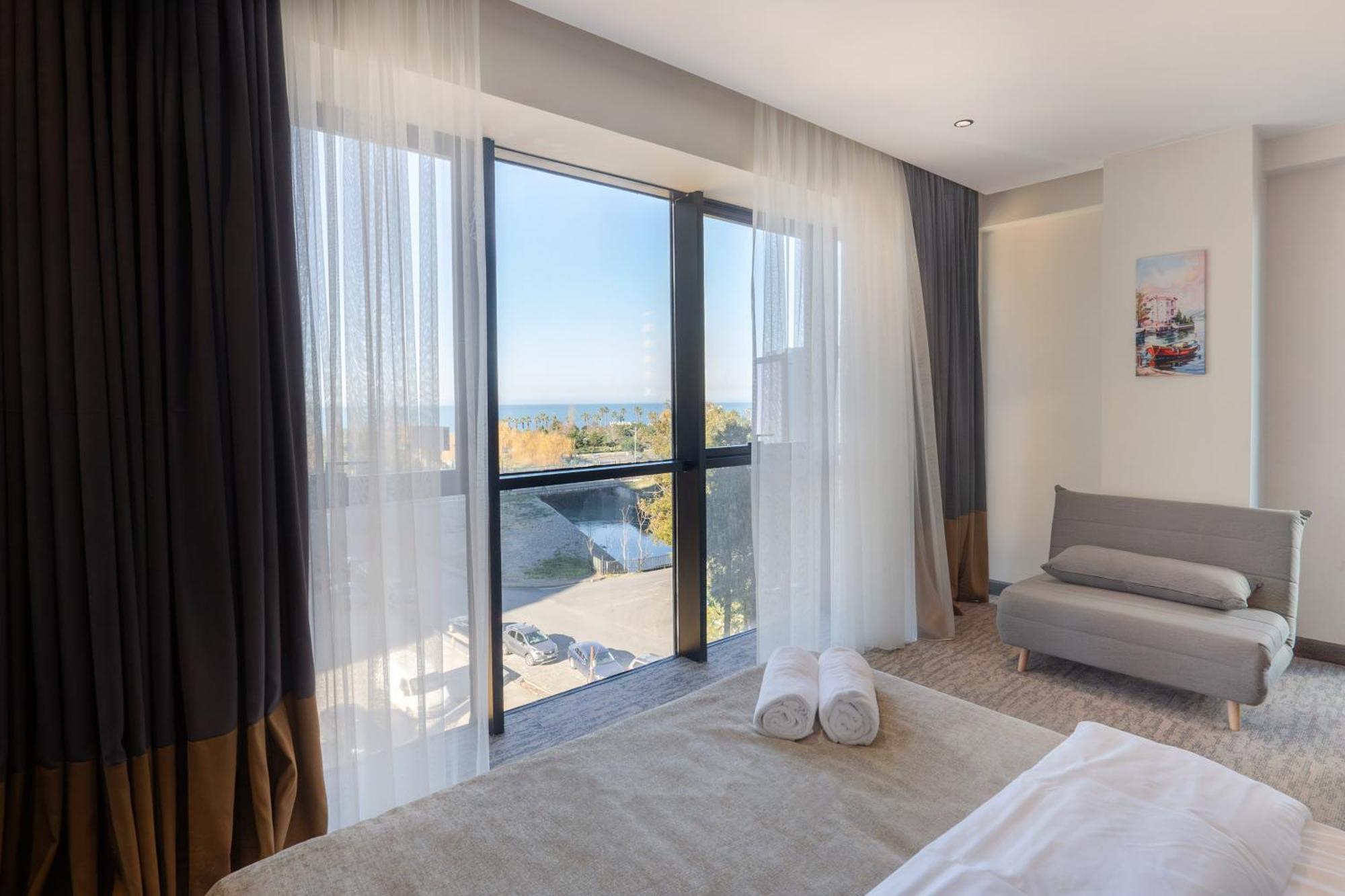 Nova Luxe Hotel & Residences Batumi Eksteriør billede